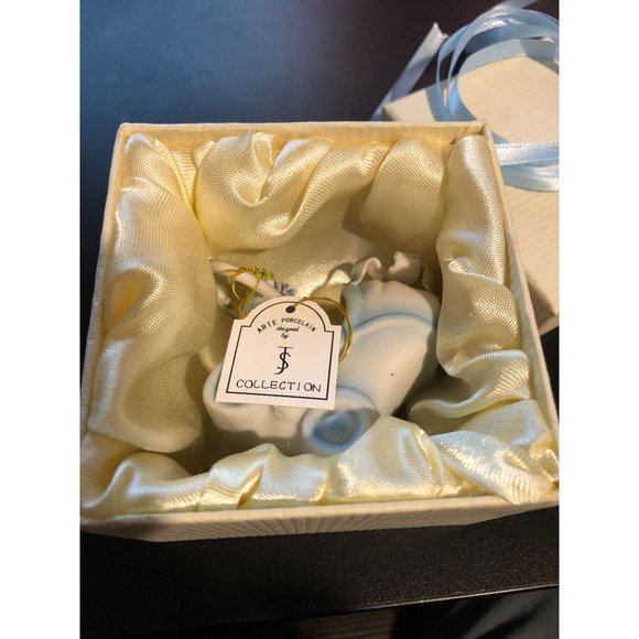 Porcelain Blue Baby Carriage Arte Porcelain designed by JS Collection Signed - Picture 12 of 12